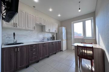 Фото №1: 1-комнатная квартира 38 м² - Краснодар, мкр. Прикубанский внутригородской округ, ул. Командорская, 3к2