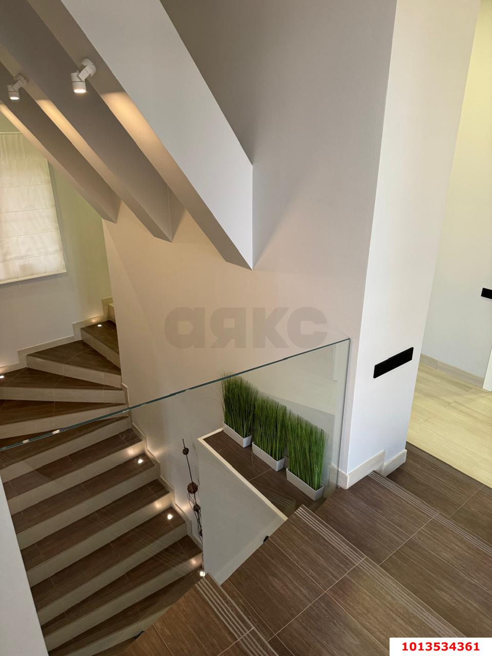 Фото №3: Дом 350 м² + 4.35 сот. - Сочи, ул. Цюрупы, 38