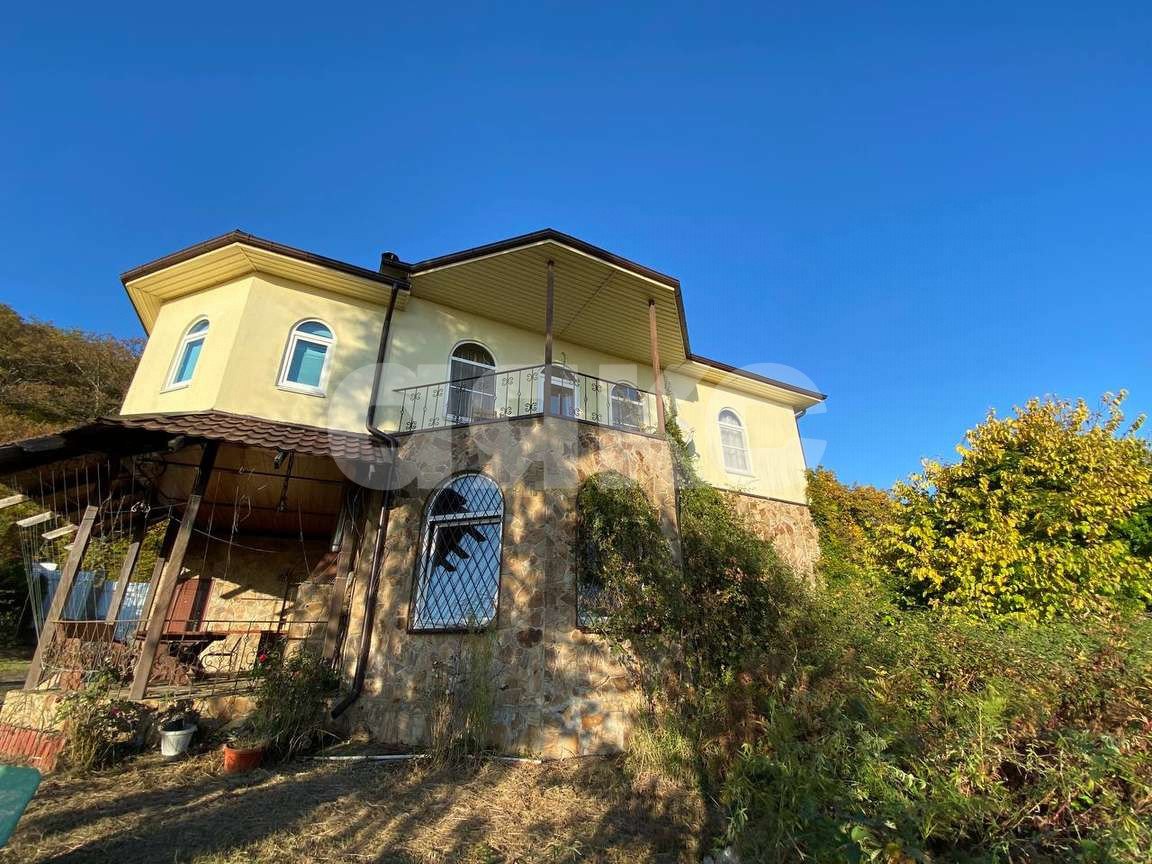 Фото №1: Коттедж 274 м² + 51 сот. - Верхнее Буу, р. Лазаревский, ул. Октемберянская