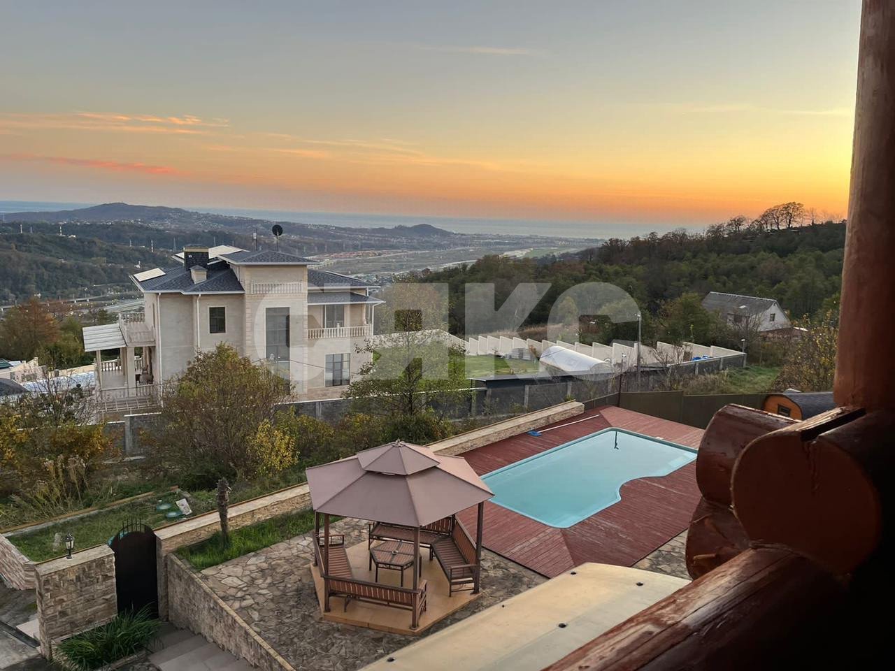 Фото №7: Дом 350 м² + 20 сот. - Высокое, р. Адлерский, ул. Брянская