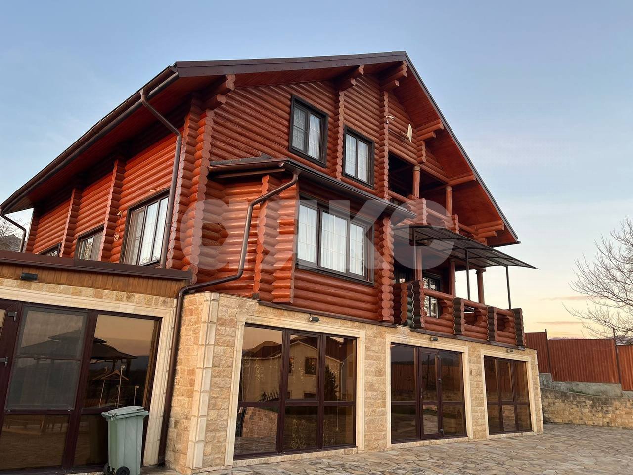 Фото №1: Дом 350 м² + 20 сот. - Высокое, р. Адлерский, ул. Брянская