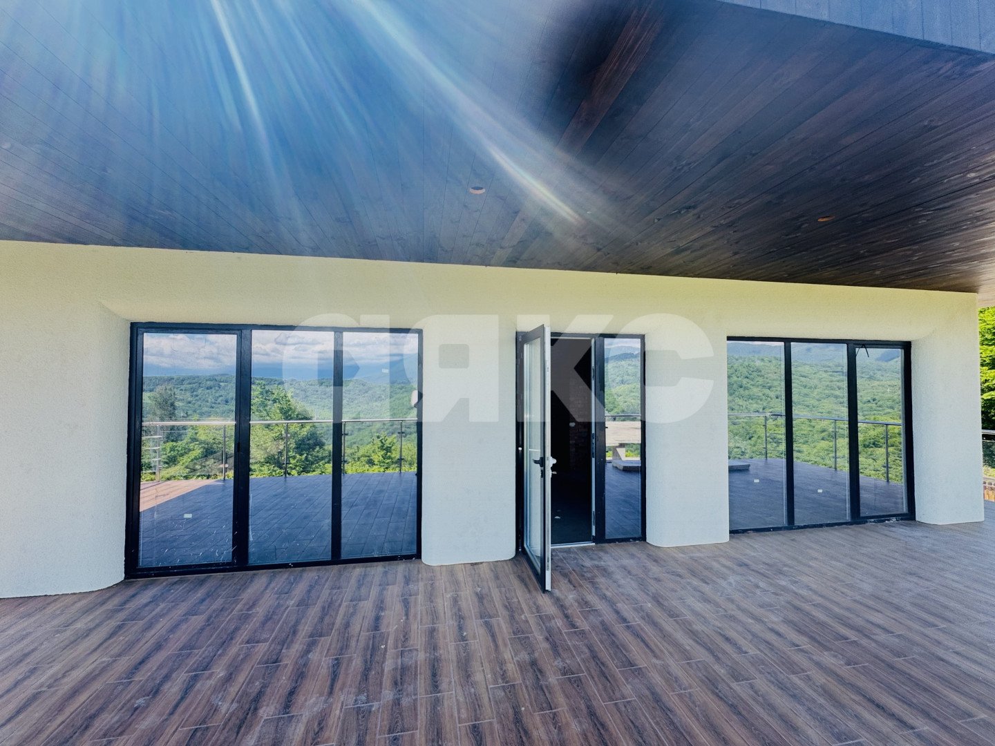 Фото №5: Дом 241 м² + 5.84 сот. - Красная Воля, р. Адлерский, ул. Садовая