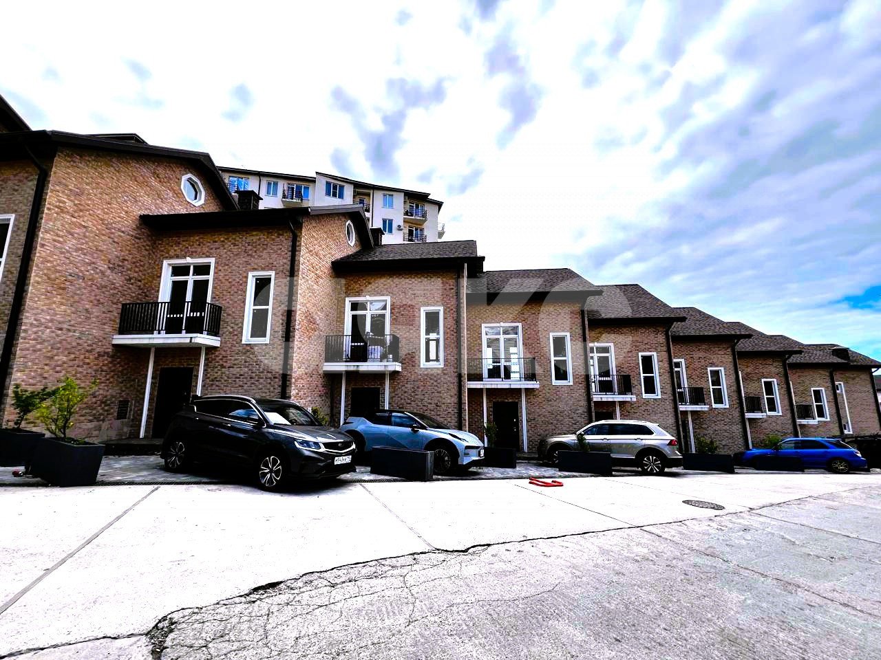 Фото №2: Таунхаус 112 м² + 2 сот. - Сочи, Адлерский, ж/р Адлер, ул. Верхнеизвестинская, 24Е