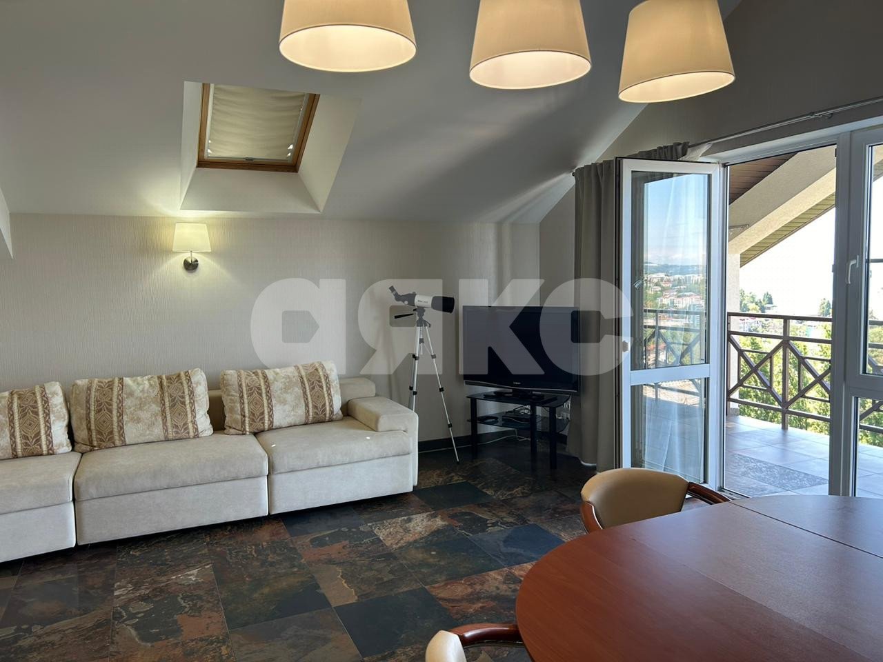 Фото №1: 3-комнатная квартира 135 м² - Сочи, Центральный, мкр. Завокзальный, ул. Альпийская, 7/3