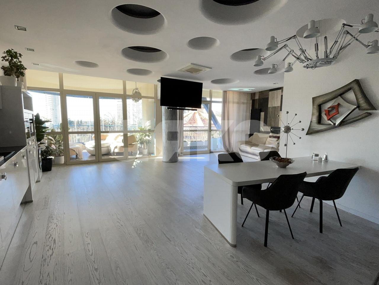 Фото №3: 4-комнатная квартира 150 м² - Сочи, Хостинский, мкр. Светлана, пр-кт Пушкина, 6