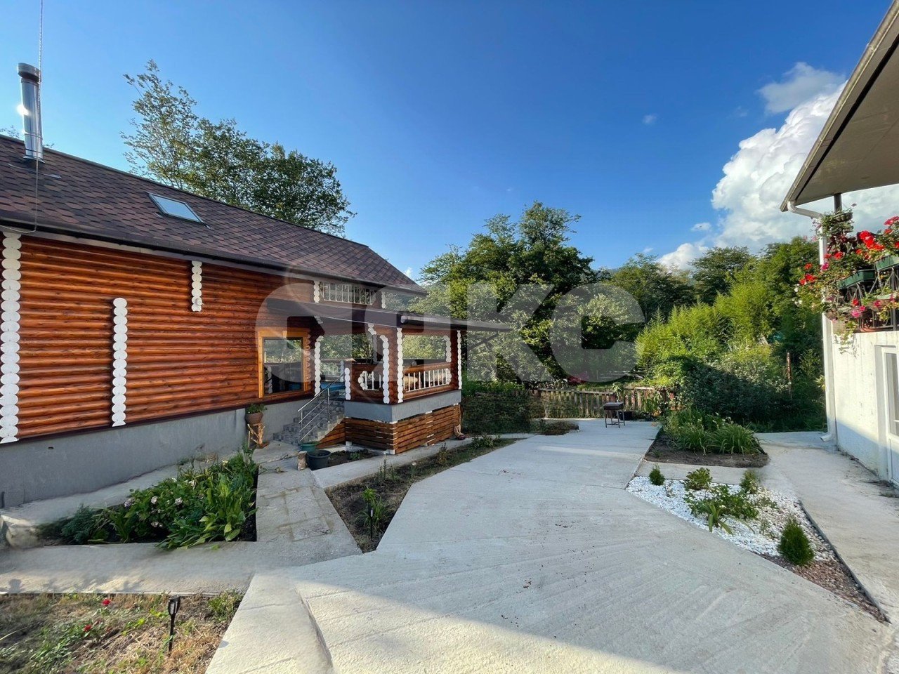 Фото №2: Дом 183 м² + 12 сот. - Барановка (Лазаревский район), р. Лазаревский, ул. Золотая, 25/3