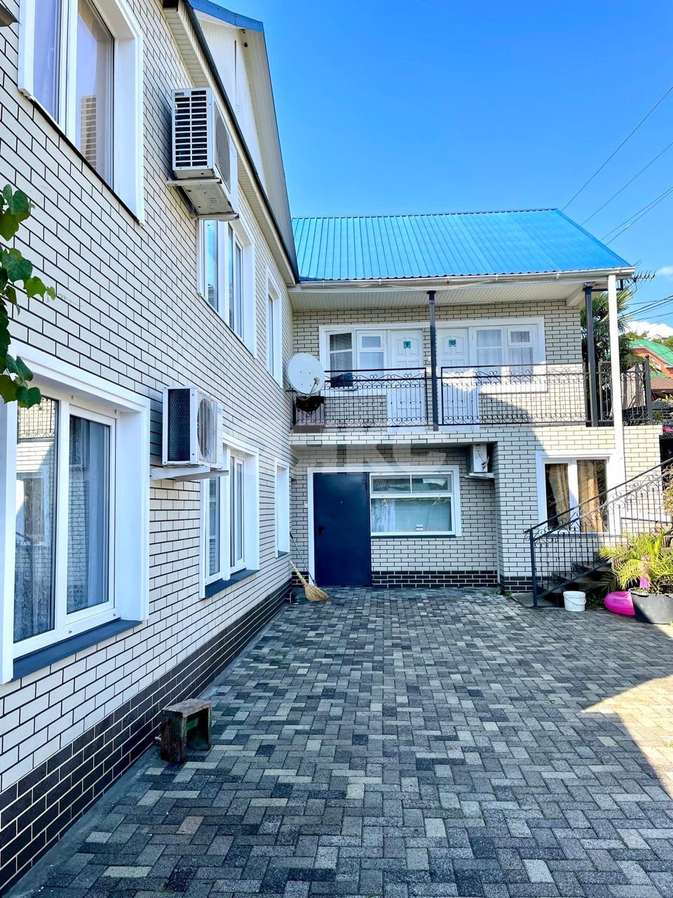 Фото №1: Дом 300 м² + 6.17 сот. - Сочи, Лазаревский, п. Вардане, ул. Фруктовая, 21