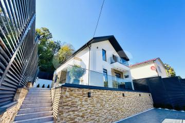 Фото №1: Дом 165 м² - Сочи, р. Центральный, пер. Юртовский, 13А