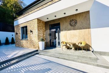 Фото №2: Дом 165 м² - Сочи, р. Центральный, пер. Юртовский, 13А