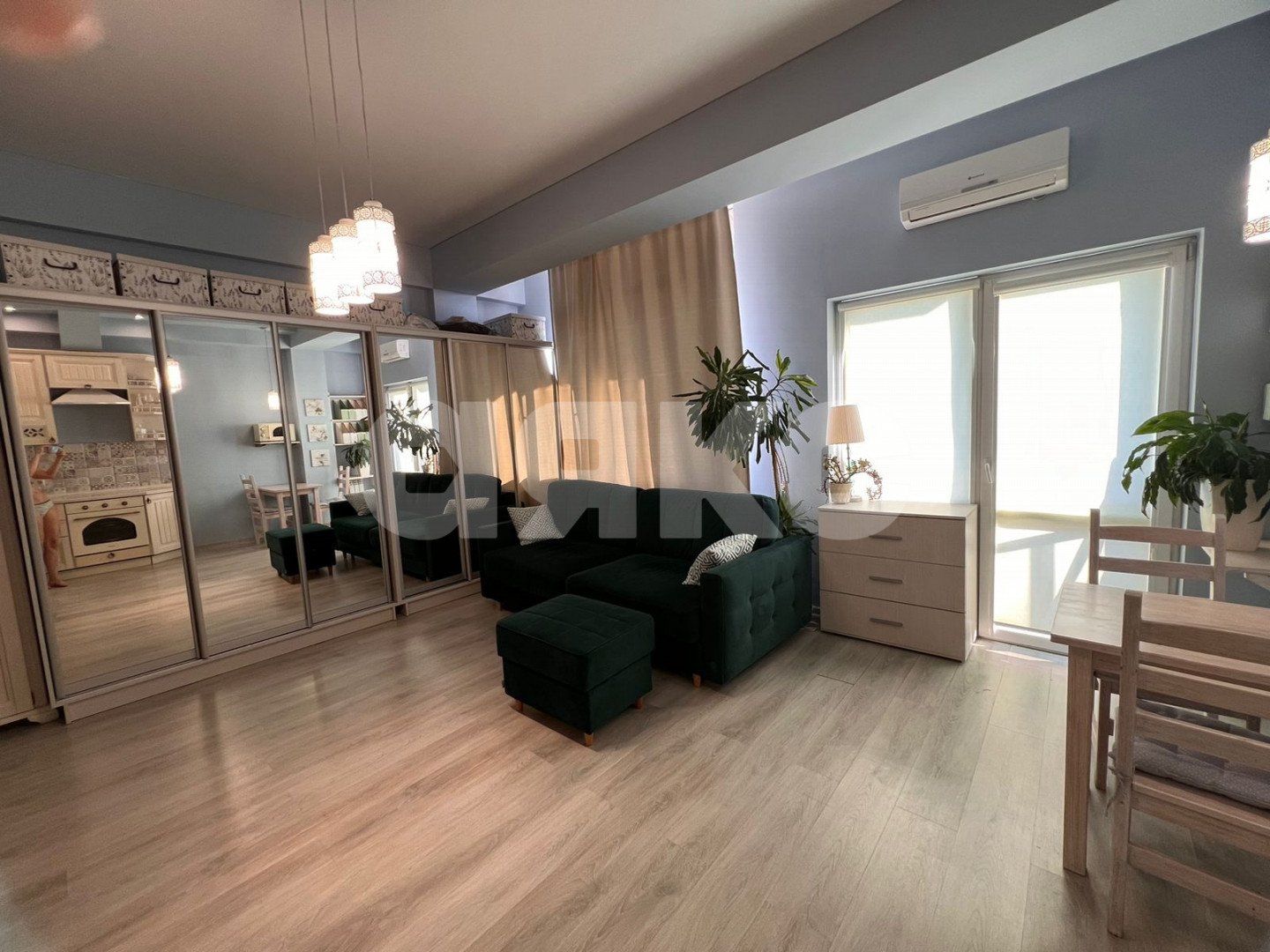 Фото №2: Студия 42 м² - Сочи, Адлерский, ж/р Адлер, ул. Троицкая, 33