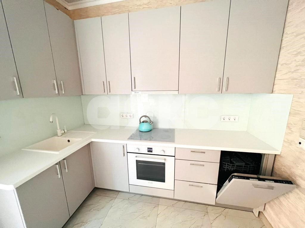 Фото №1: 2-комнатная квартира 50 м² - Сочи, Хостинский, мкр. Соболевка, ул. Молодогвардейская, 2/5В