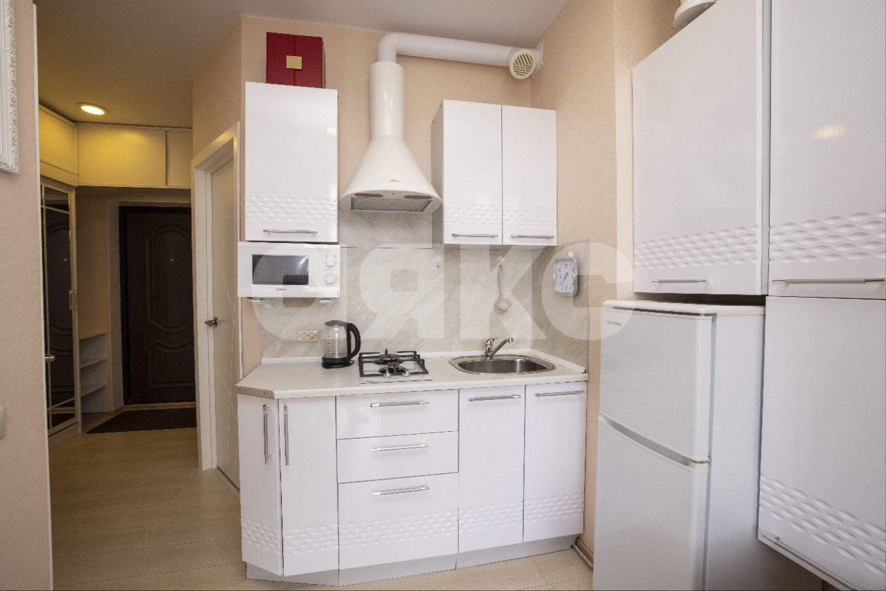 Фото №7: 1-комнатная квартира 28 м² - Сочи, Адлерский, Центральный, ж/р Адлер, ул. Лескова, 25