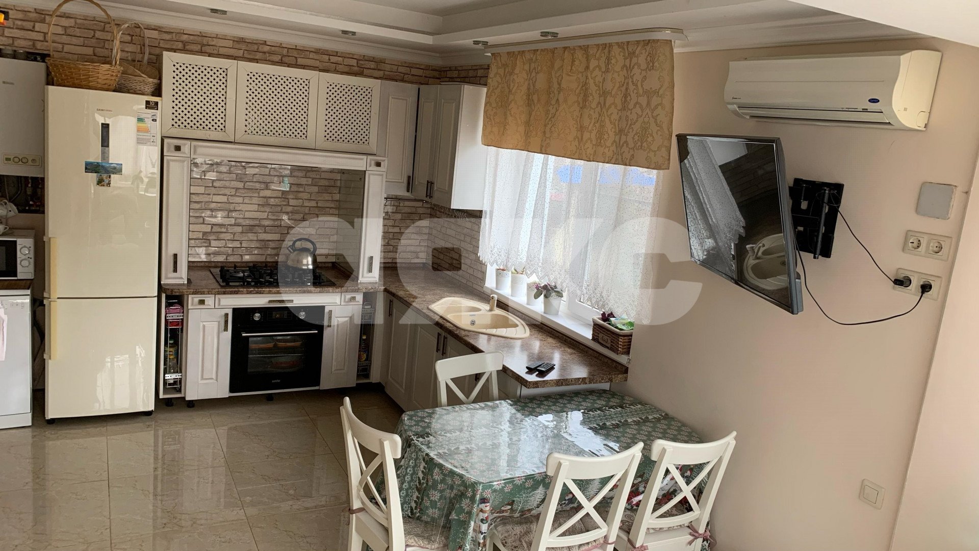 Фото №1: 2-комнатная квартира 55 м² - Дагомыс, р. Лазаревский, ул. Армавирская, 158