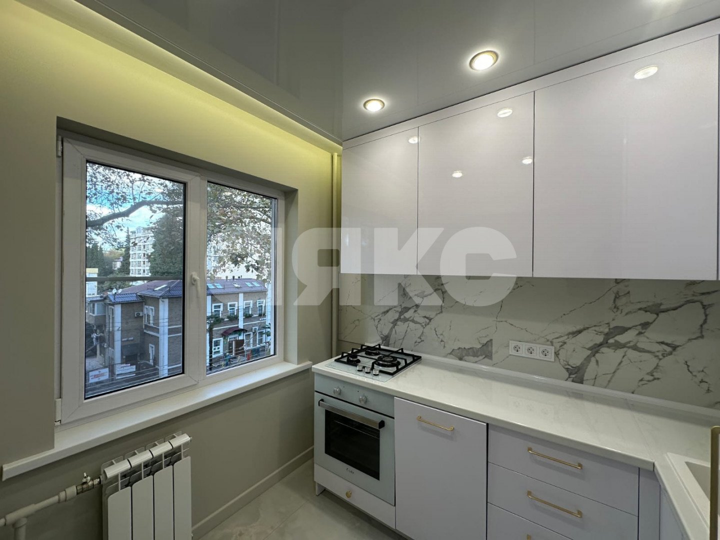 Фото №1: 2-комнатная квартира 49 м² - Сочи, р. Центральный, ул. Воровского, 22