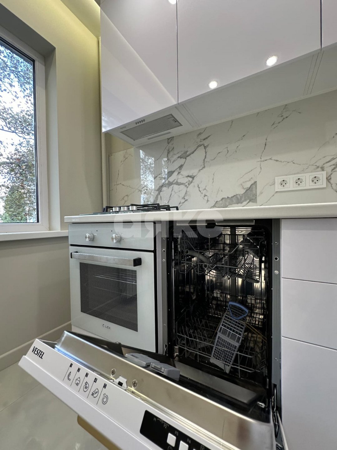 Фото №2: 2-комнатная квартира 49 м² - Сочи, р. Центральный, ул. Воровского, 22