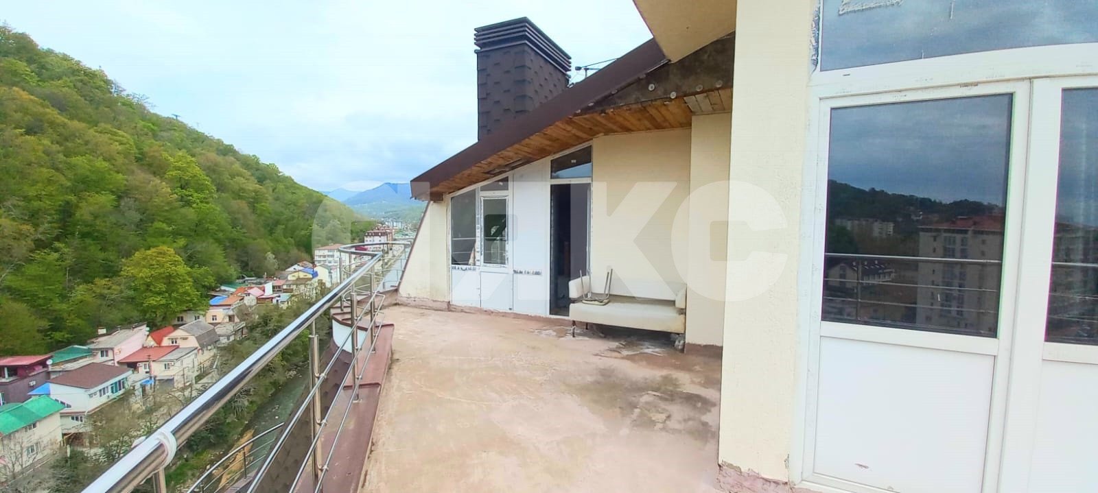 Фото №5: 4-комнатная квартира 138 м² - Дагомыс, р. Лазаревский, ул. Батумское шоссе, 31А