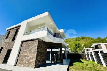 Фото №3: Дом 220 м² - Ордынка, р. Лазаревский, 