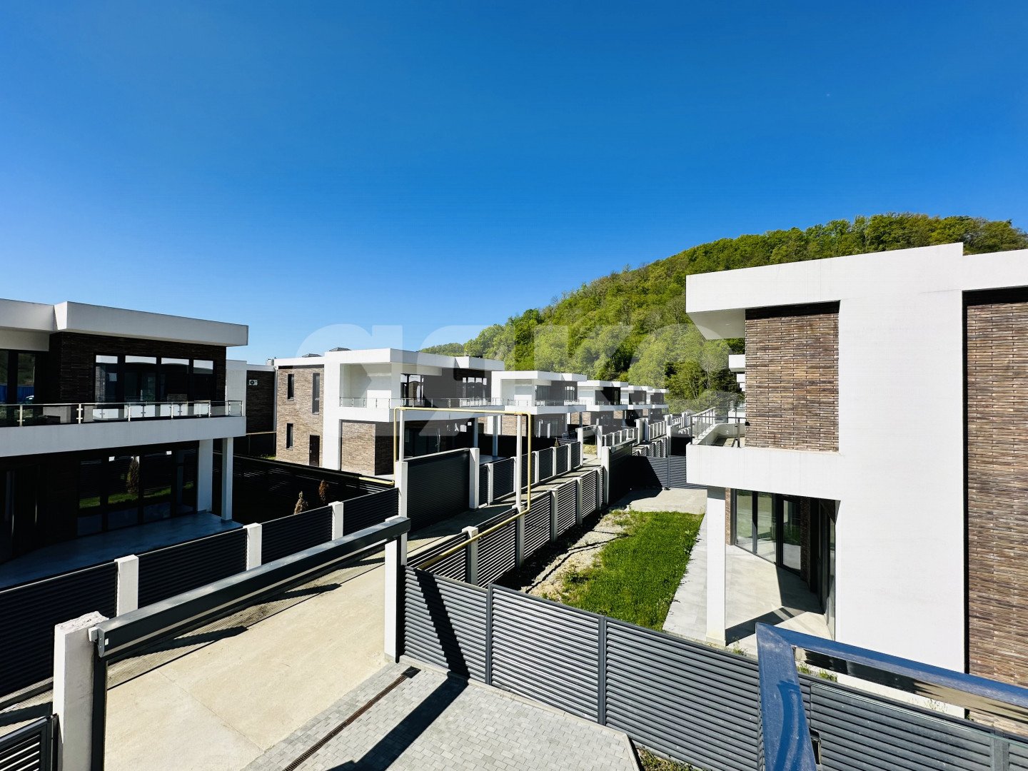 Фото №6: Дом 220 м² + 4.5 сот. - Ордынка, р. Лазаревский