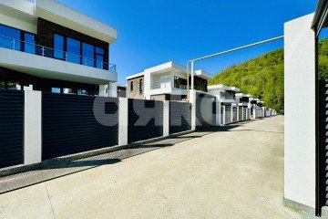 Фото №2: Дом 220 м² - Ордынка, р. Лазаревский, 