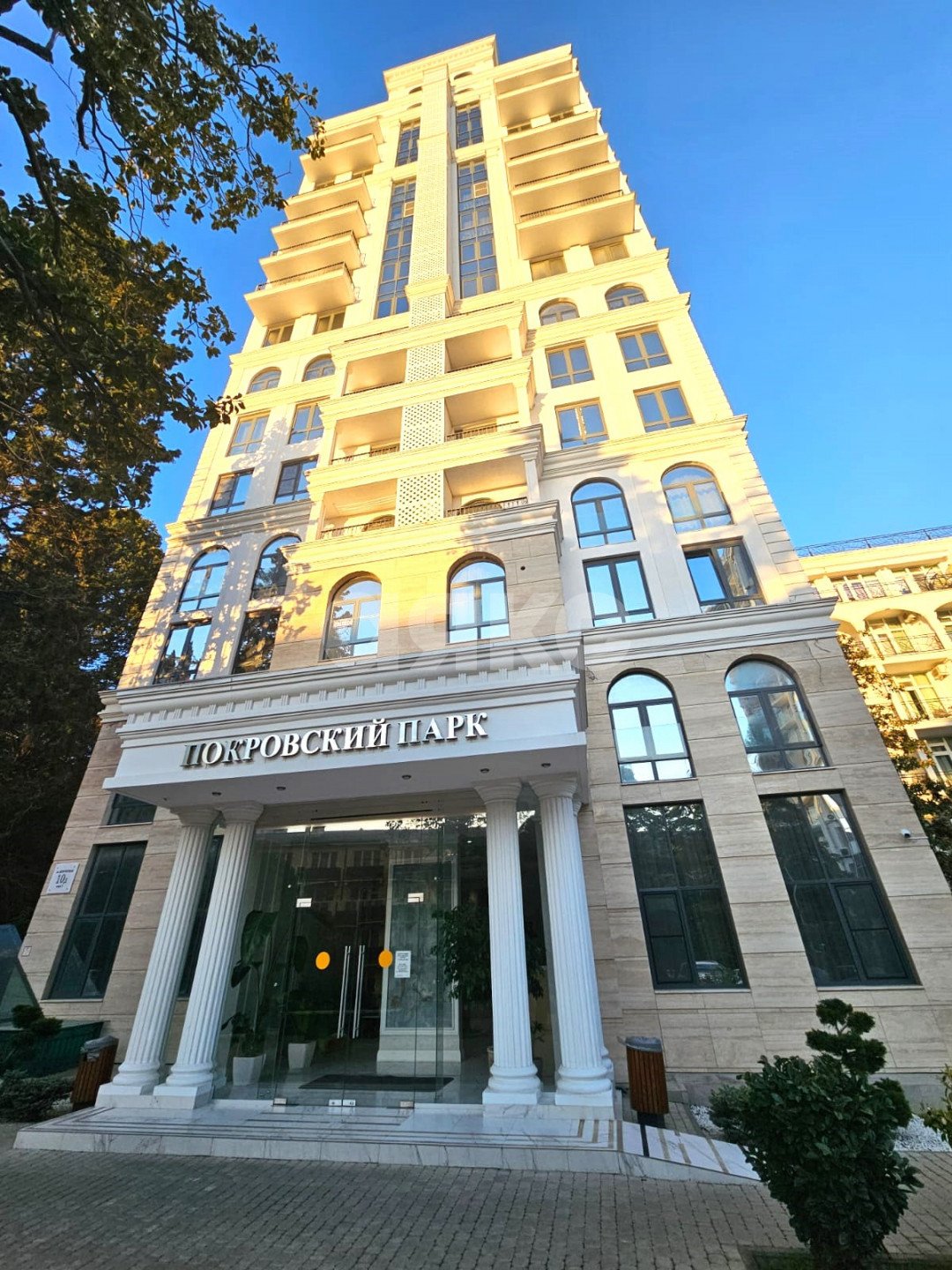 Фото №1: 1-комнатная квартира 88 м² - Сочи, Хостинский, мкр. Светлана, ул. Депутатская, 10Дк1