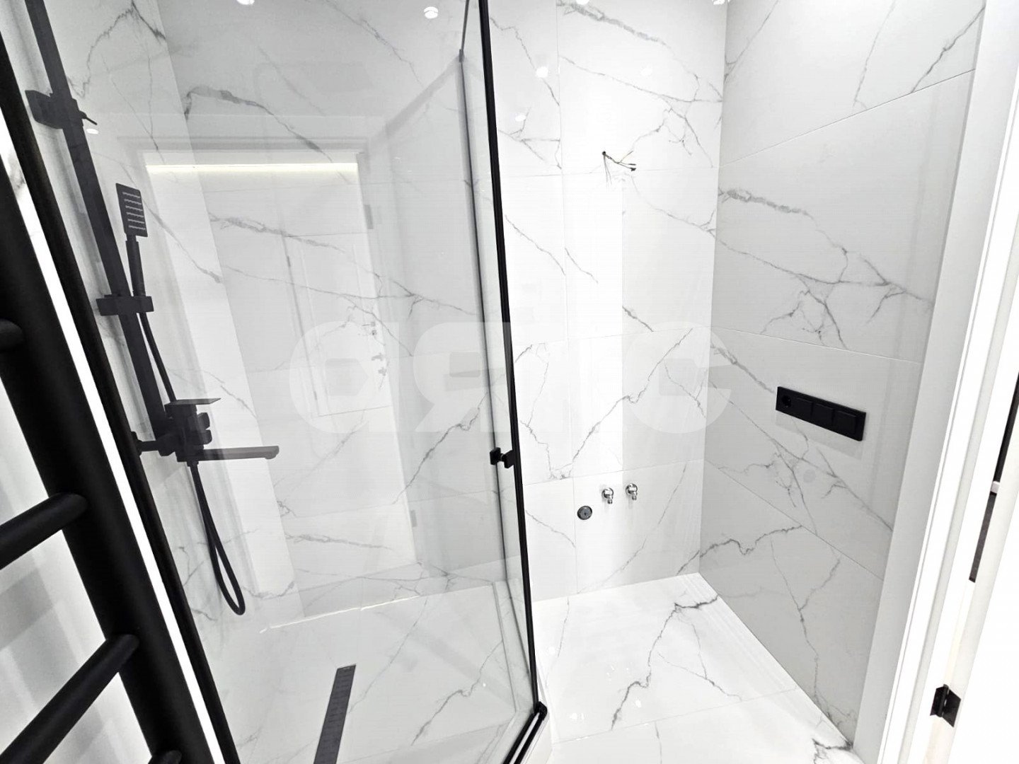 Фото №17: 1-комнатная квартира 46 м² - Сочи, Хостинский, мкр. Яна Фабрициуса, ул. Яна Фабрициуса, 2/23М