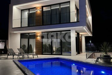 Фото №1: Дом 320 м² - Сочи, р. Лазаревский, 38