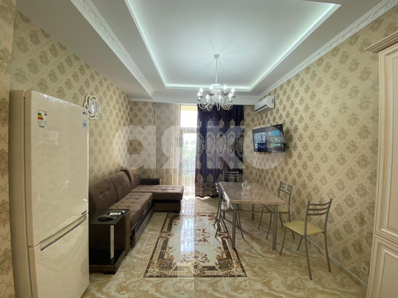 Фото №1: 2-комнатная квартира 44 м² - Сочи, Адлерский, Центральный, ж/р Адлер, ул. Белорусская, 20