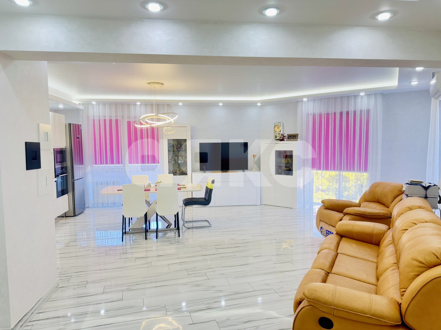 Фото №1: 3-комнатная квартира 120 м² - Сочи, Хостинский, мкр. Светлана, ул. Депутатская, 10