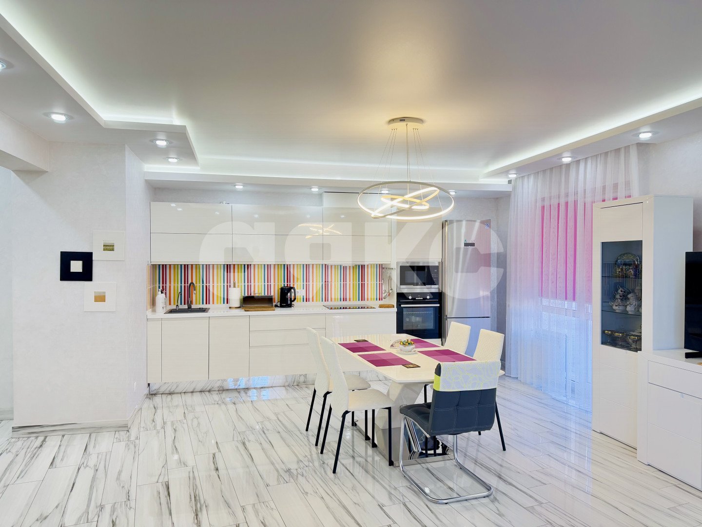 Фото №11: 3-комнатная квартира 120 м² - Сочи, Хостинский, мкр. Светлана, ул. Депутатская, 10