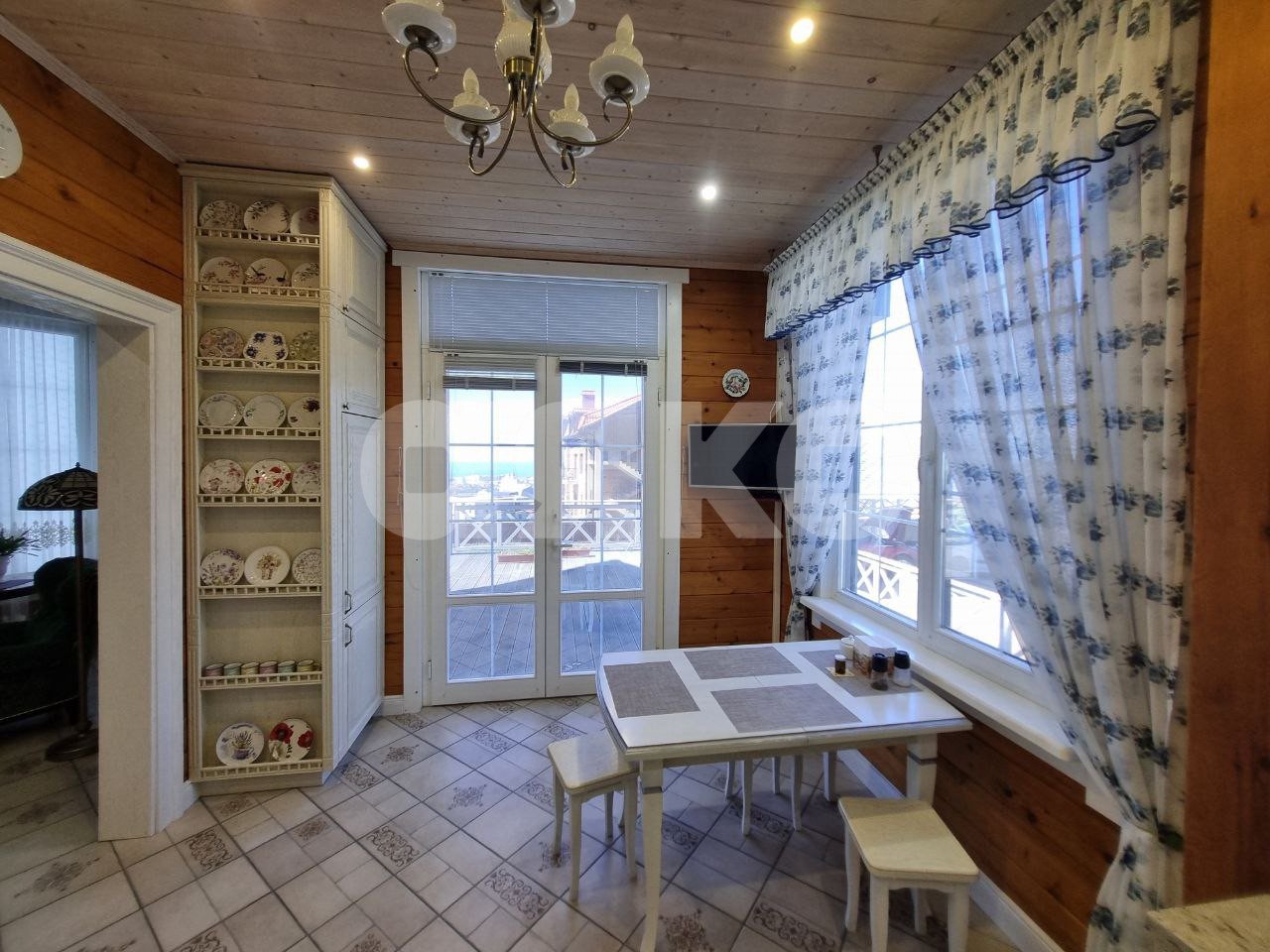 Фото №15: Дом 311 м² + 5.5 сот. - Верхневесёлое, р. Адлерский, ул. Ворошиловградская