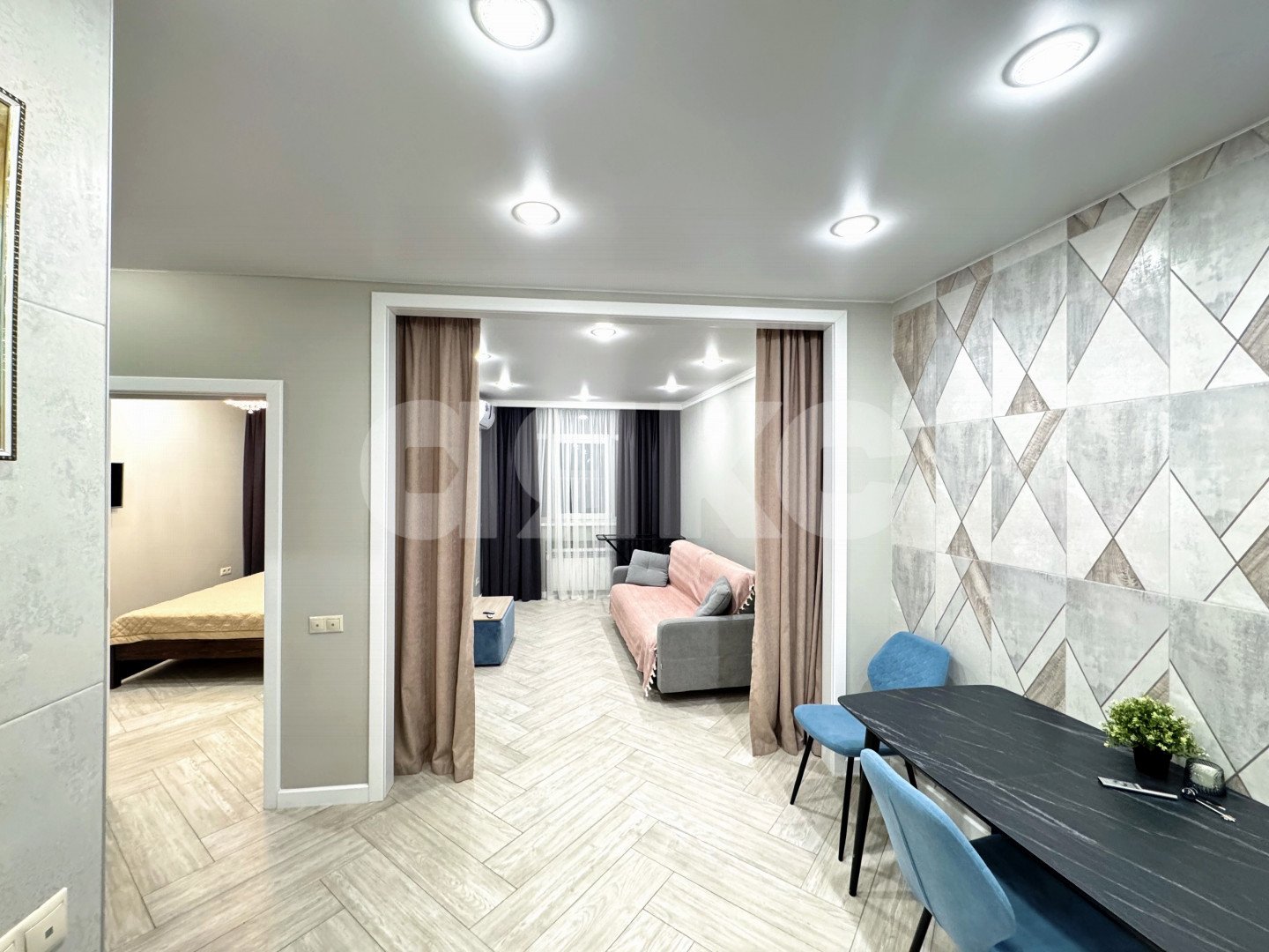 Фото №1: 2-комнатная квартира 45 м² - Сочи, Хостинский, мкр. Светлана, ул. Депутатская, 10