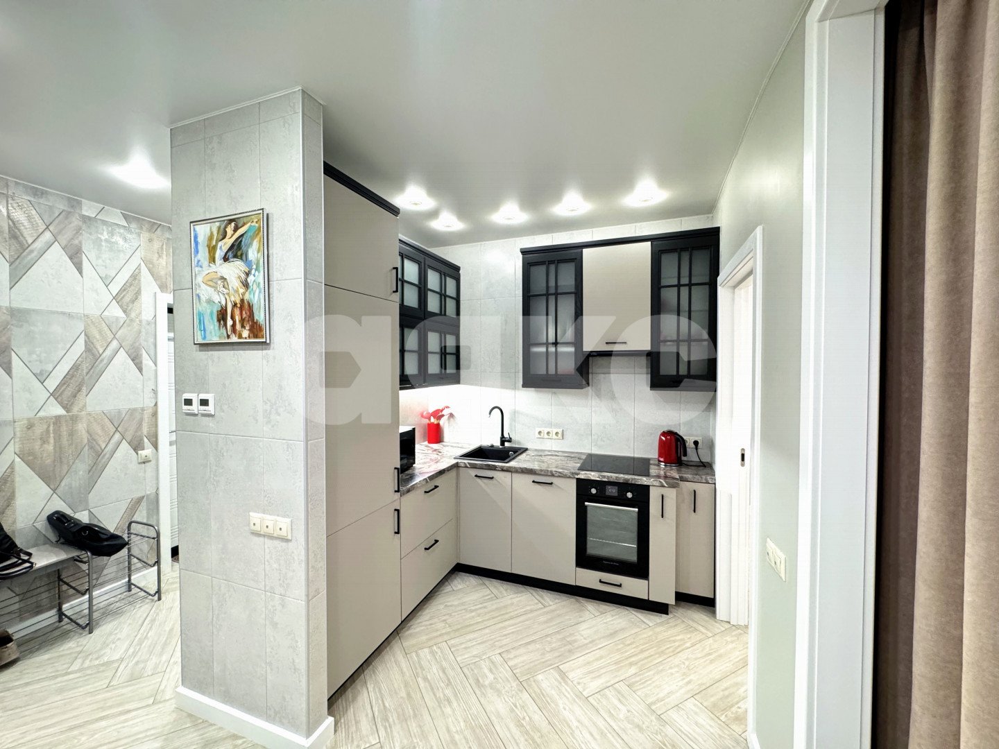 Фото №2: 2-комнатная квартира 45 м² - Сочи, Хостинский, мкр. Светлана, ул. Депутатская, 10