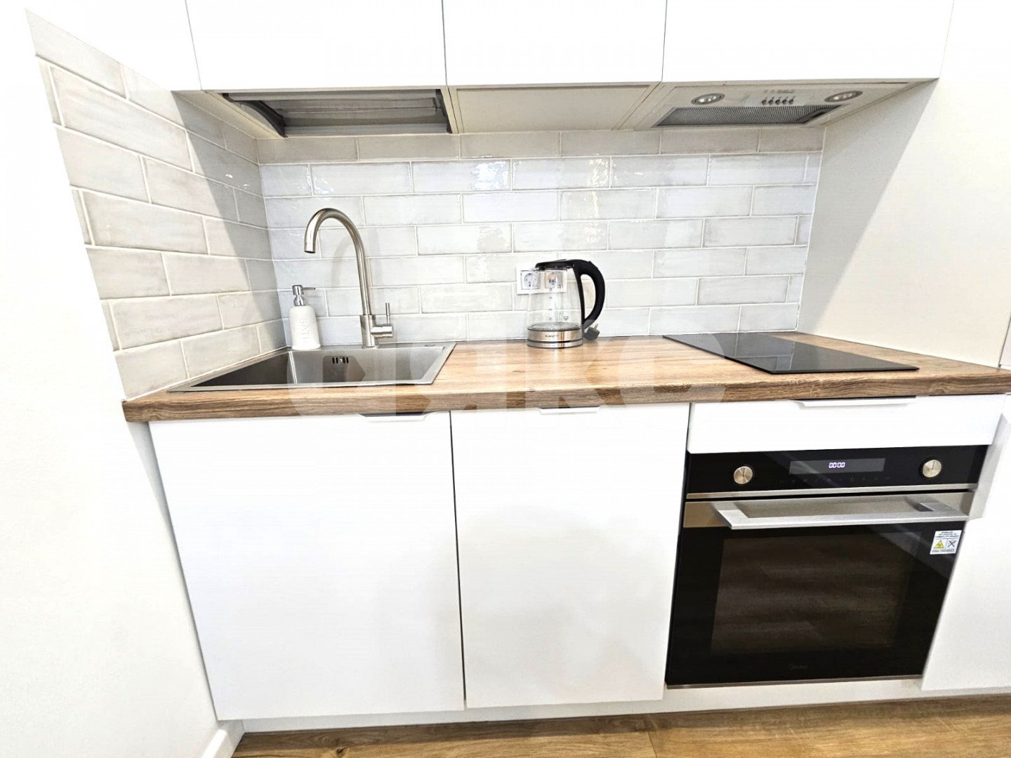 Фото №9: Апартаменты 37 м² - Сочи, р. Центральный, ул. Конституции СССР, 18