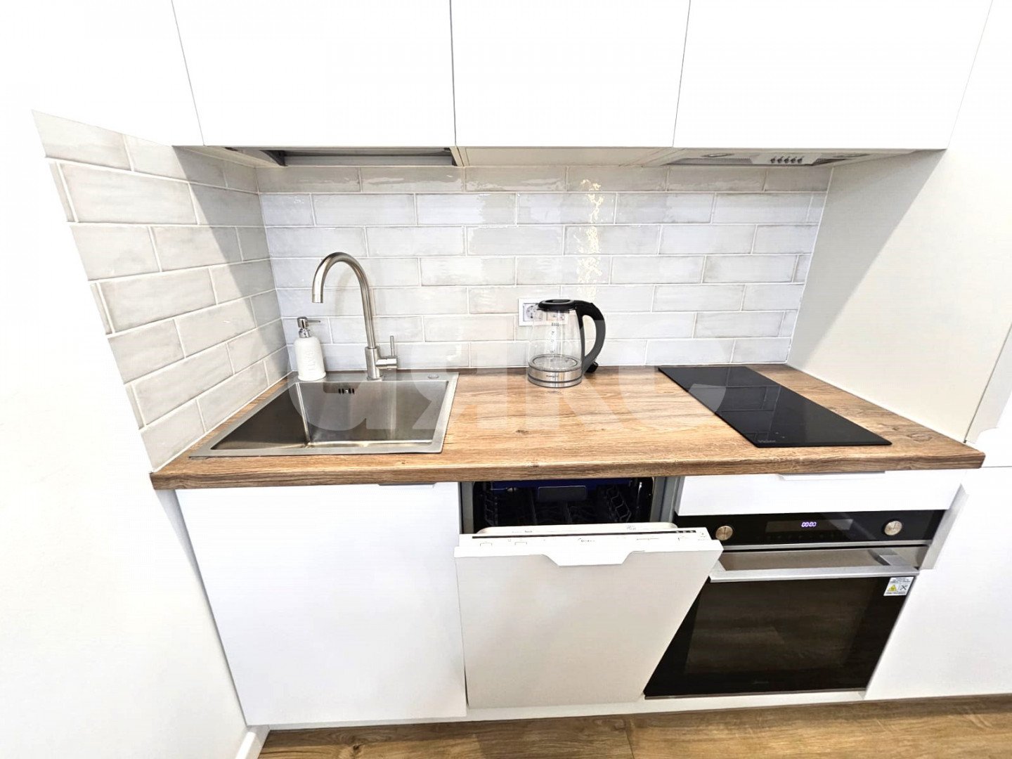 Фото №10: Апартаменты 37 м² - Сочи, р. Центральный, ул. Конституции СССР, 18