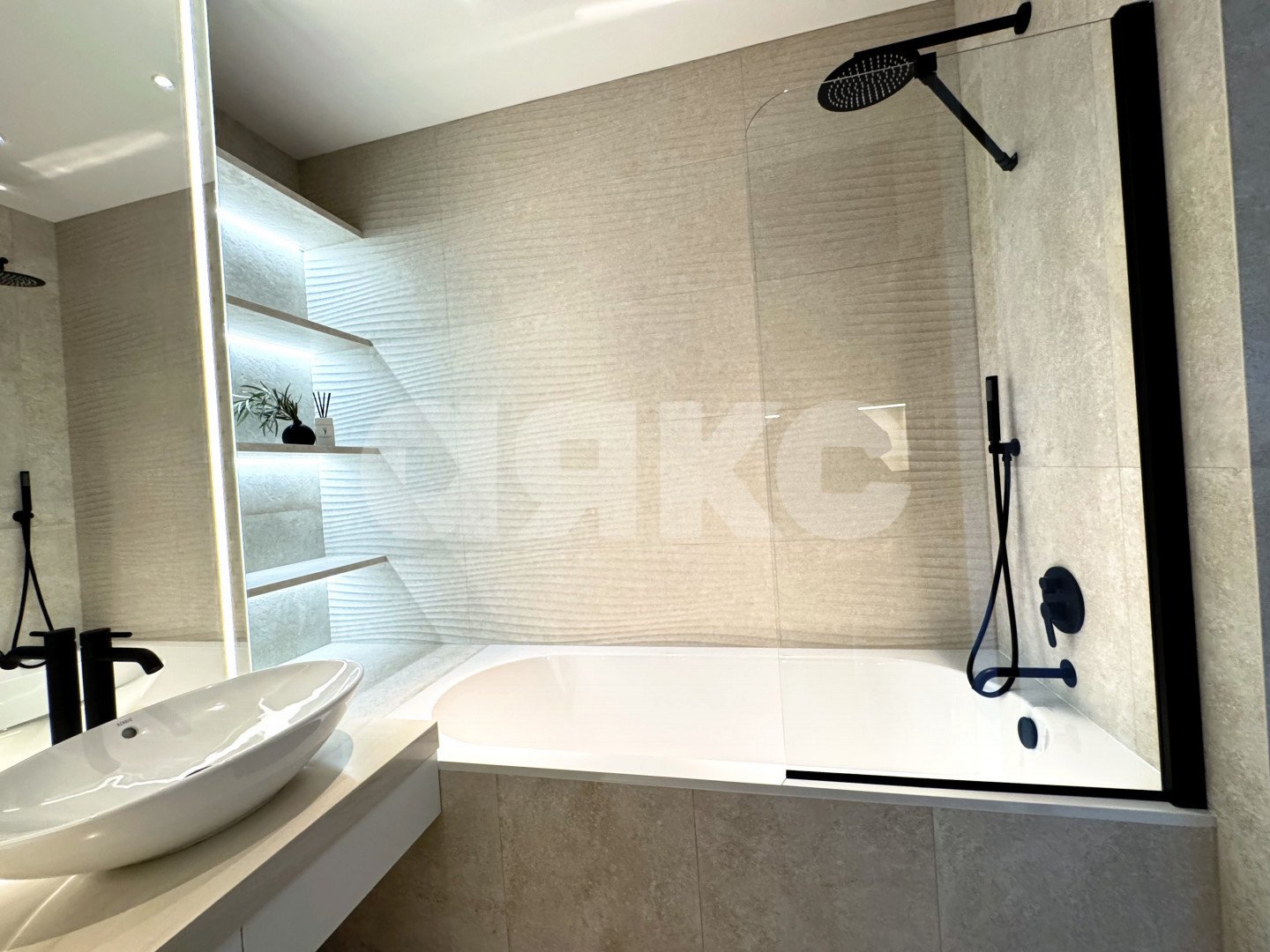 Фото №19: 3-комнатная квартира 175 м² - Сочи, Хостинский, мкр. Светлана, пр-кт Пушкина, 5А