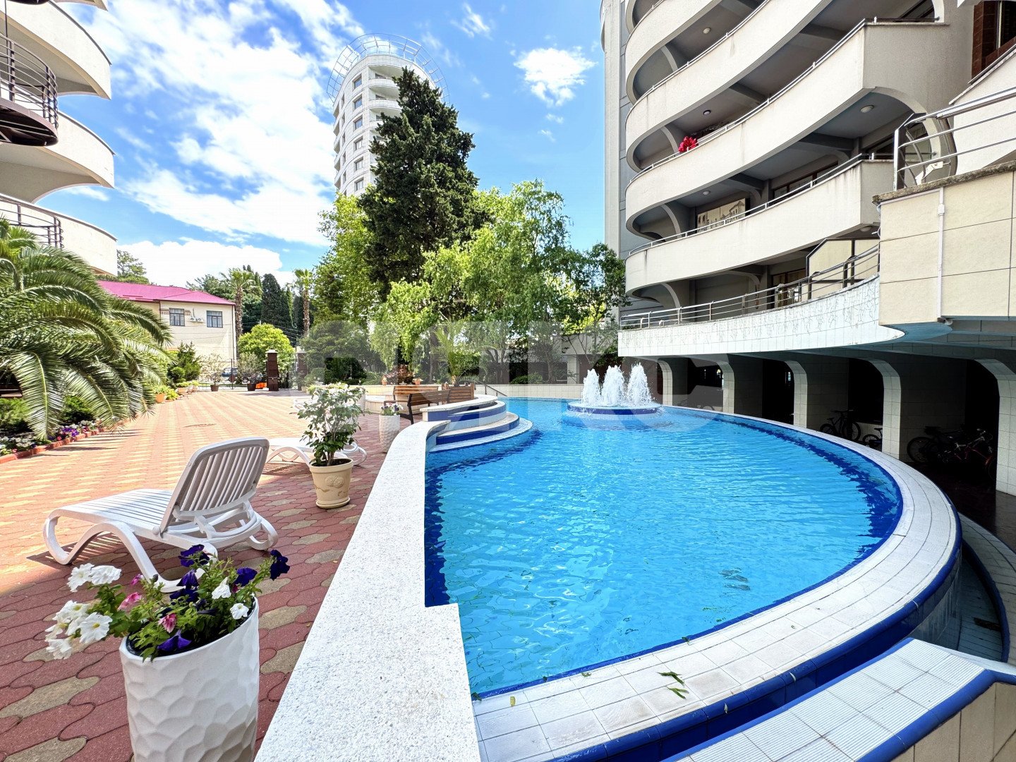 Фото №40: 3-комнатная квартира 175 м² - Сочи, Хостинский, мкр. Светлана, пр-кт Пушкина, 5А