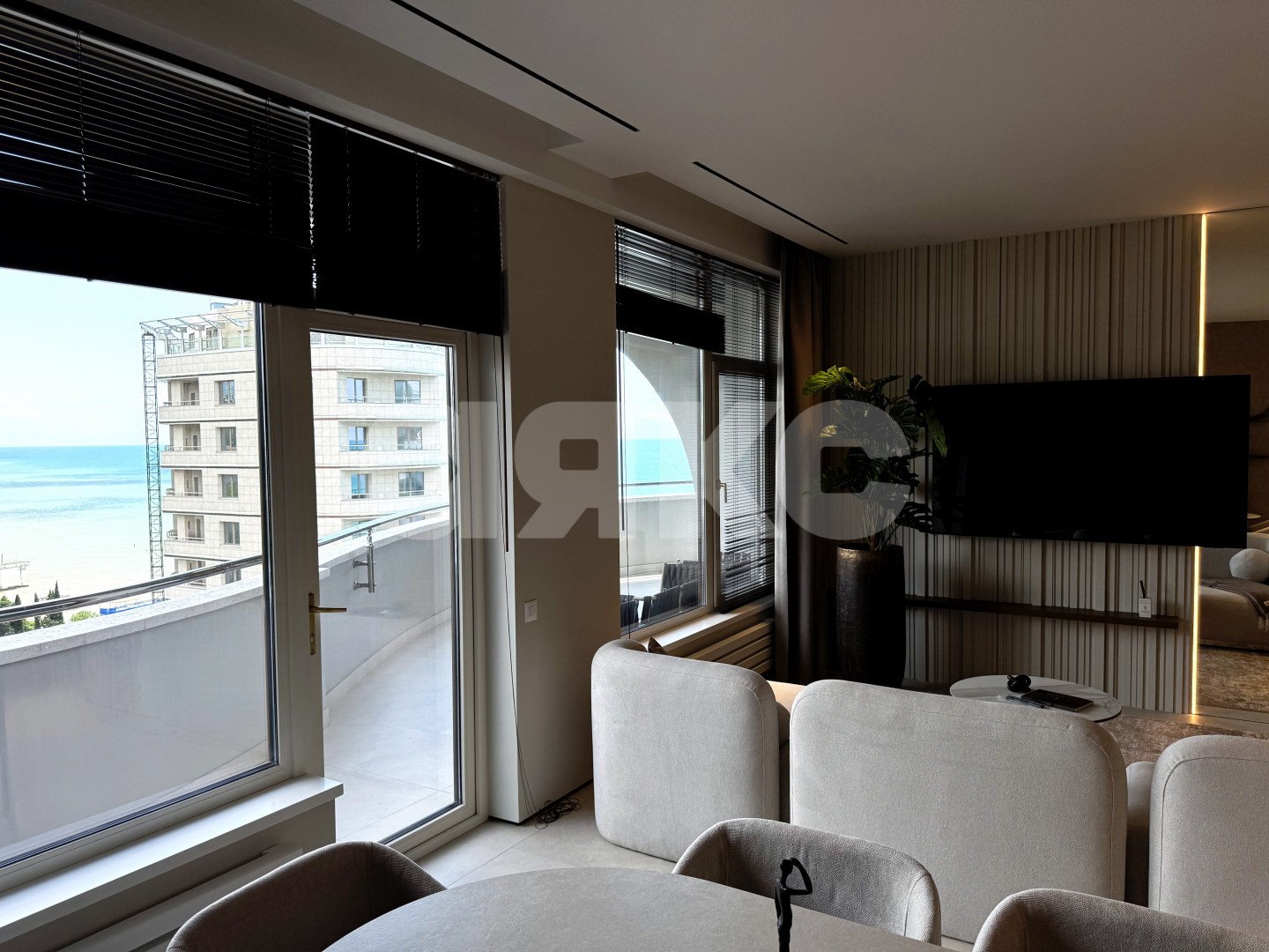 Фото №6: 3-комнатная квартира 175 м² - Сочи, Хостинский, мкр. Светлана, пр-кт Пушкина, 5А