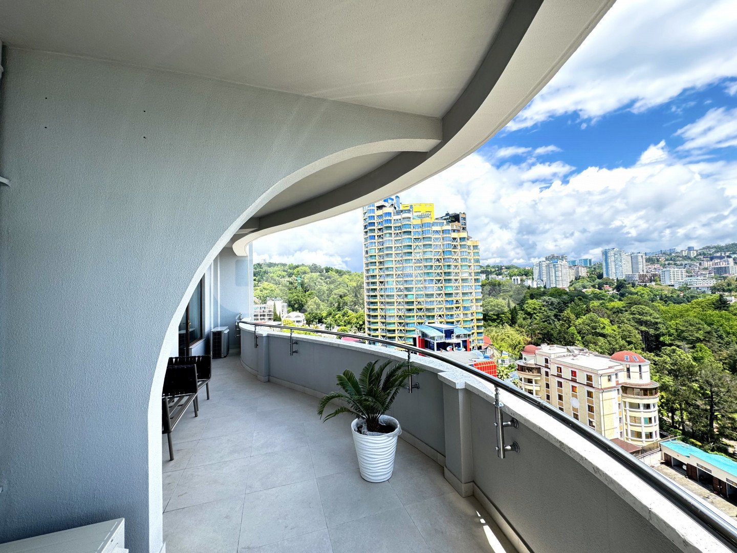 Фото №16: 3-комнатная квартира 175 м² - Сочи, Хостинский, мкр. Светлана, пр-кт Пушкина, 5А