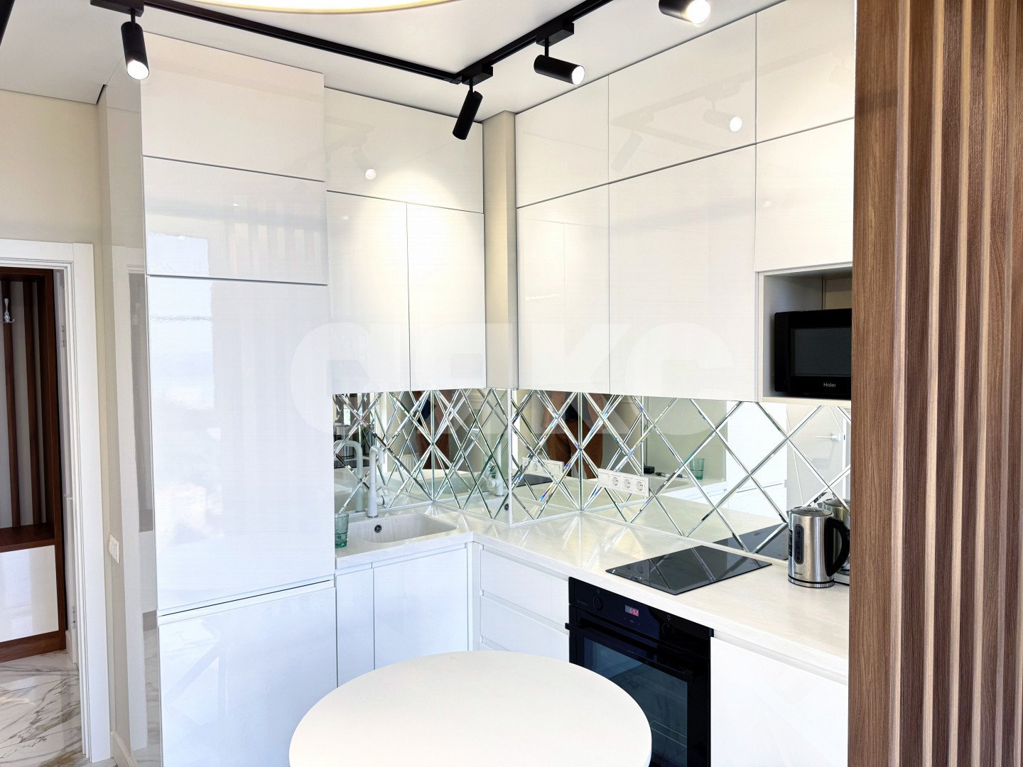 Фото №2: 1-комнатная квартира 38 м² - Сочи, Хостинский, мкр. Яна Фабрициуса, ул. Яна Фабрициуса, 2/23М