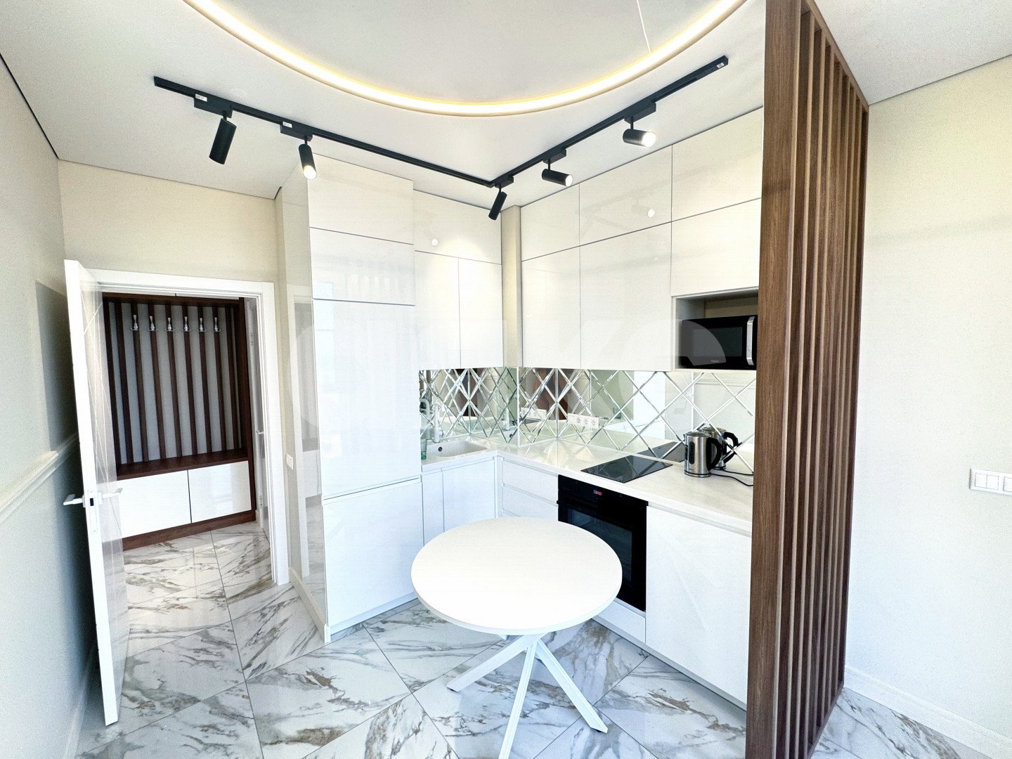 Фото №1: 1-комнатная квартира 38 м² - Сочи, Хостинский, мкр. Яна Фабрициуса, ул. Яна Фабрициуса, 2/23М