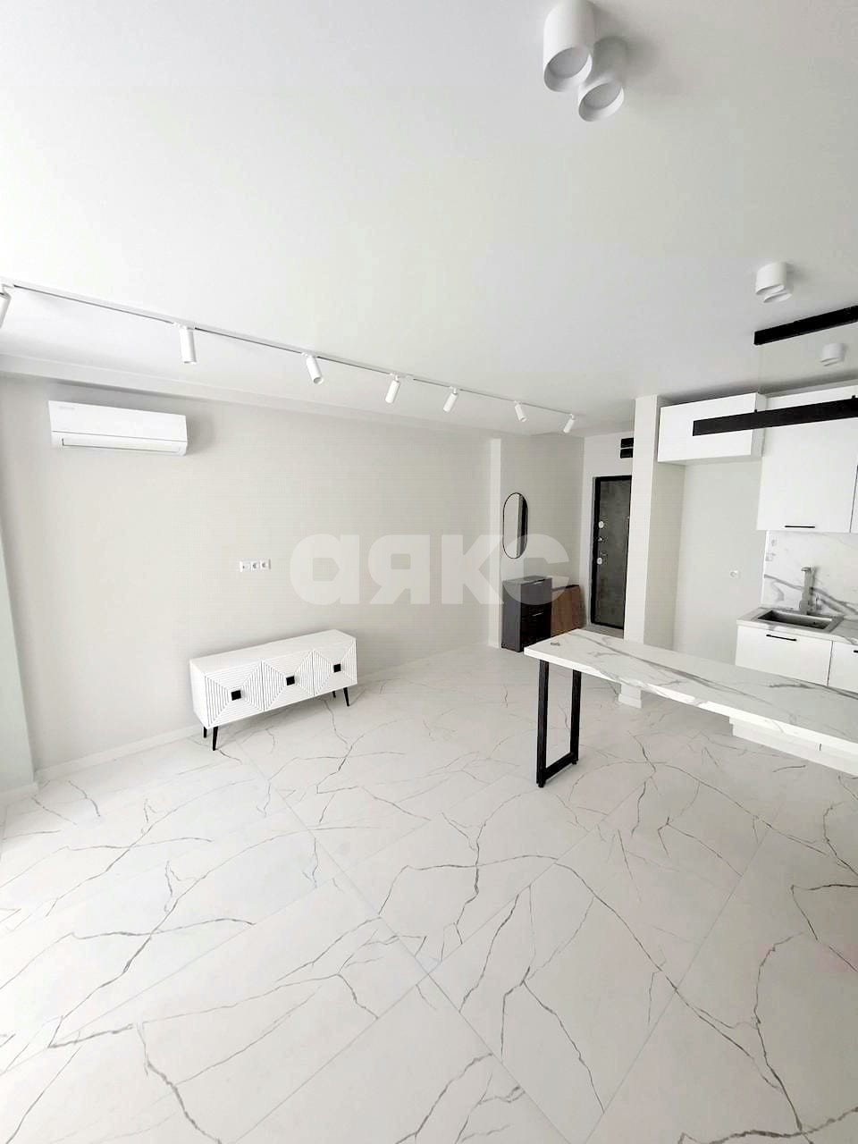 Фото №1: Студия 30 м² - Сочи, Центральный, мкр. Больничный городок, ул. Дагомысская, 19