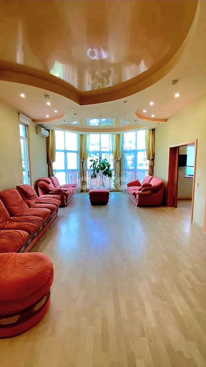 Фото №1: 3-комнатная квартира 123 м² - Сочи, р. Центральный, ул. Войкова, 35