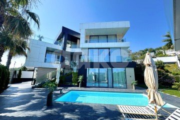 Фото №1: Дом 840 м² - Сочи, п. коттеджный  Горки-11, ул. Ручей Видный, 76