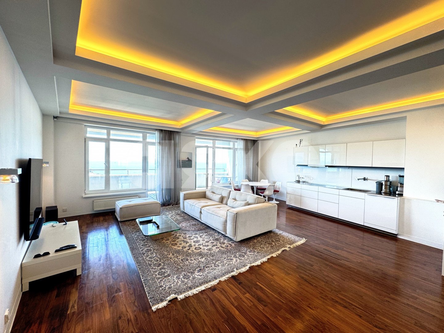 Фото №2: 3-комнатная квартира 164 м² - Сочи, Светлана, р. Хостинский, пр-кт Пушкина, 5А