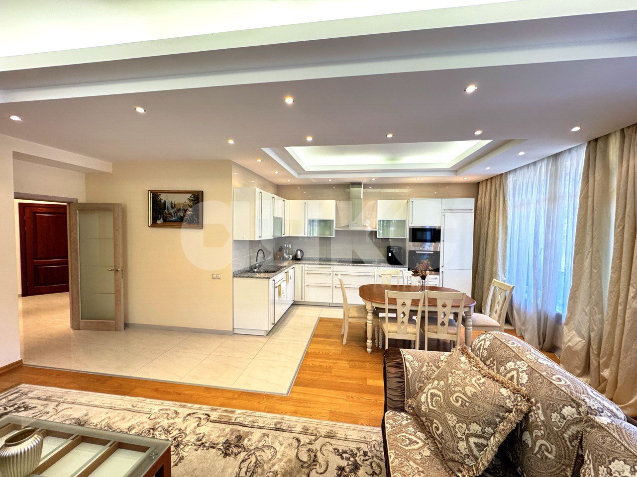 Фото №2: 2-комнатная квартира 137 м² - Сочи, Хостинский, мкр. Светлана, ул. Депутатская, 2