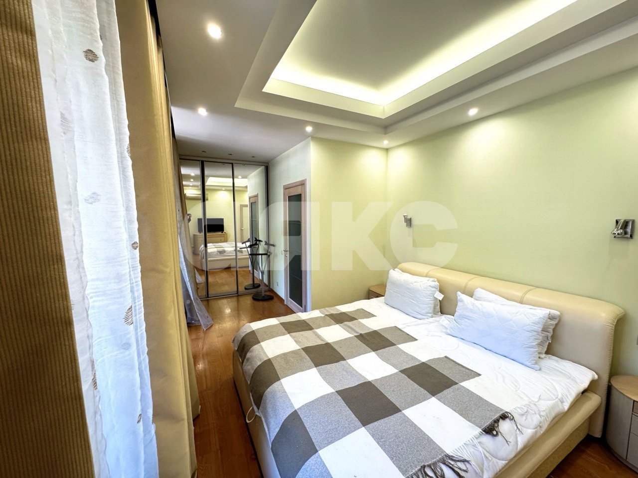 Фото №7: 2-комнатная квартира 137 м² - Сочи, Хостинский, мкр. Светлана, ул. Депутатская, 2