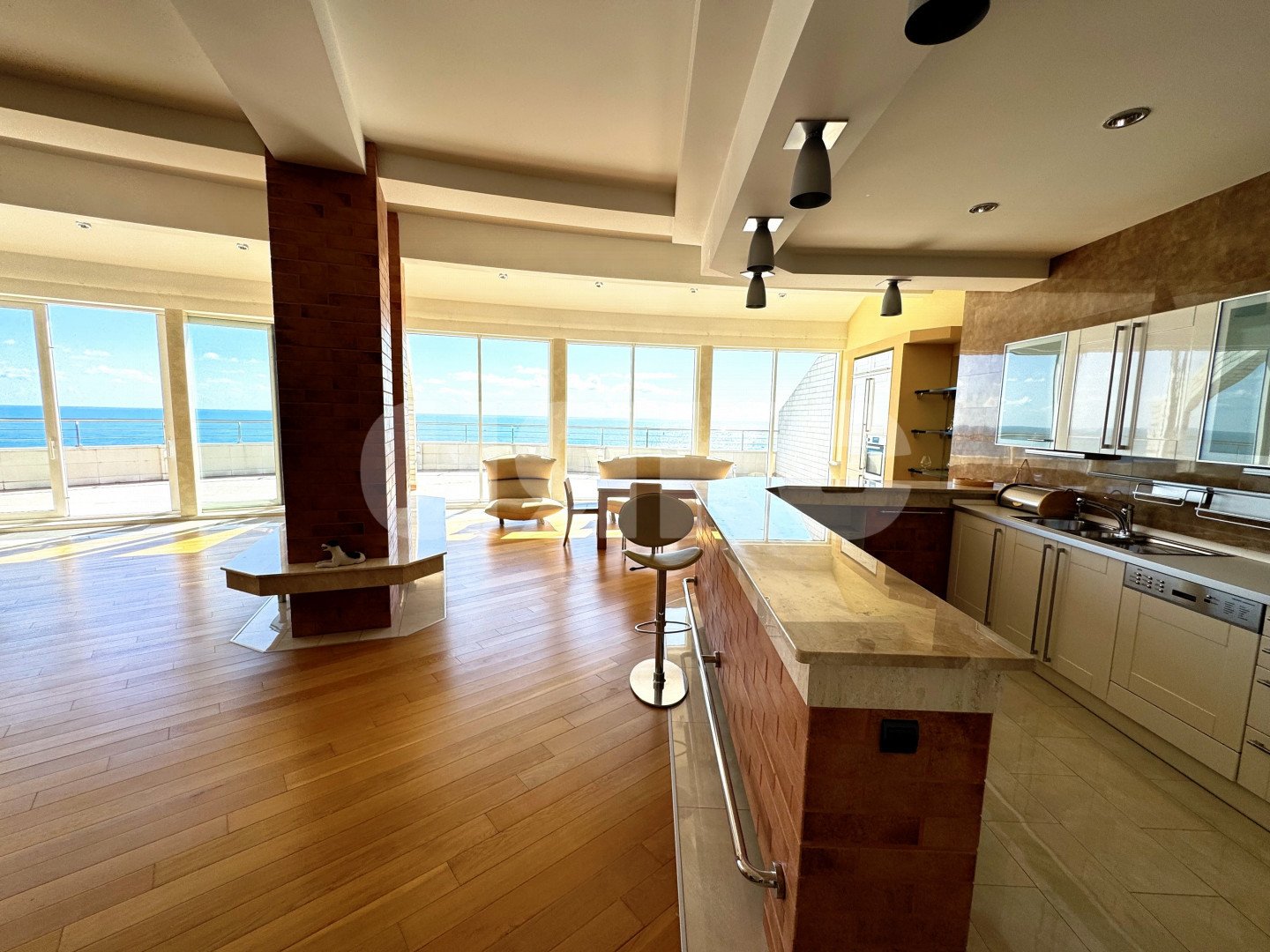 Фото №2: 5+-комнатная квартира 600 м² - Сочи, Хостинский, мкр. Светлана, ул. Депутатская, 2