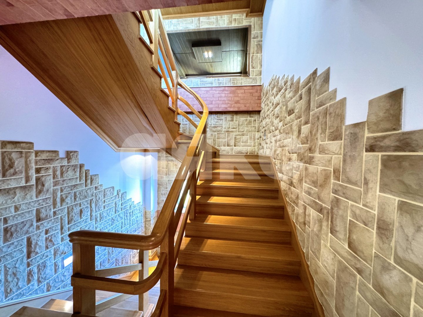 Фото №29: 5+-комнатная квартира 600 м² - Сочи, Хостинский, мкр. Светлана, ул. Депутатская, 2