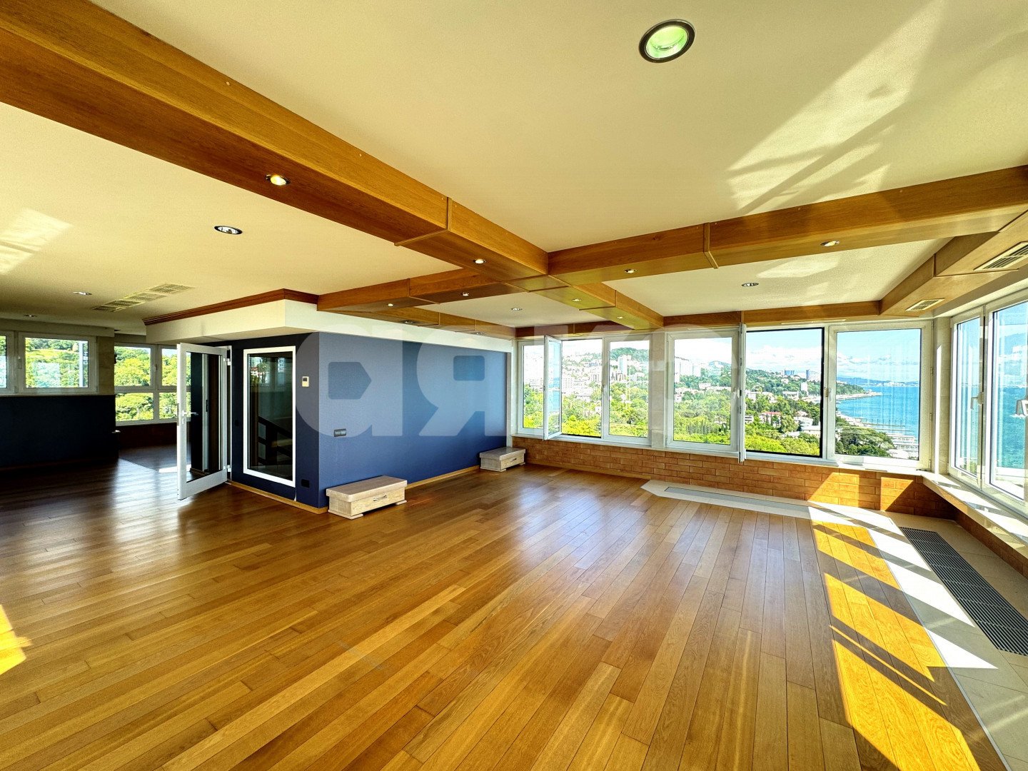 Фото №33: 5+-комнатная квартира 600 м² - Сочи, Хостинский, мкр. Светлана, ул. Депутатская, 2