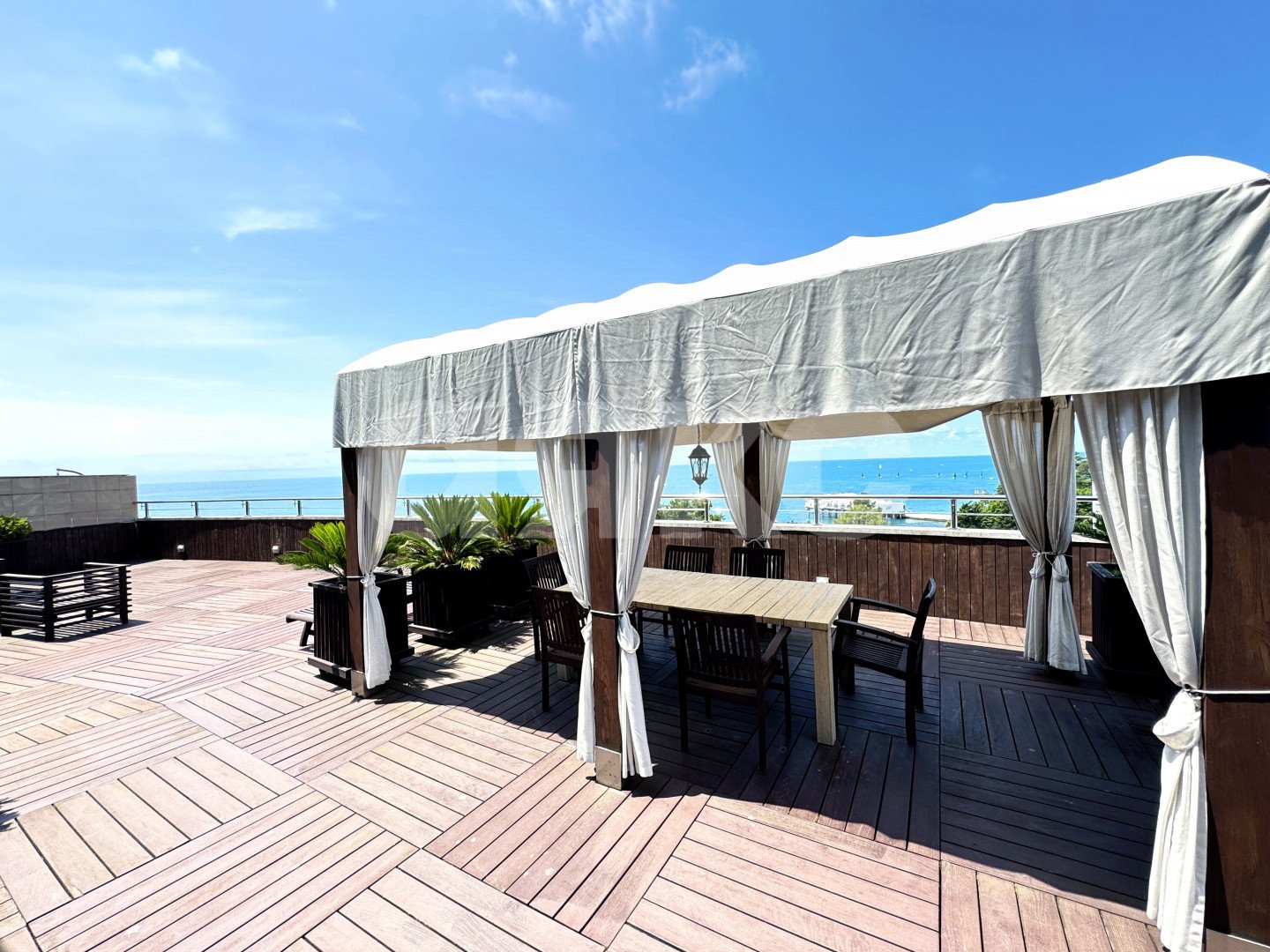 Фото №20: 4-комнатная квартира 580 м² - Сочи, Хостинский, мкр. Светлана, ул. Депутатская, 2